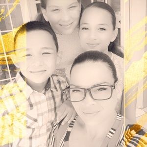 Meet your Posher, Kiomara